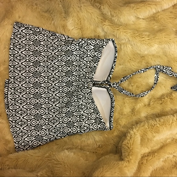 NEW! Printed Flyaway Halter Tankini Top (NWOT) -10 - Picture 8 of 9